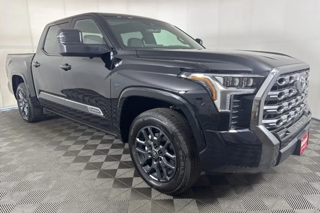 2026 Toyota Tundra Platinum CrewMax photo 1