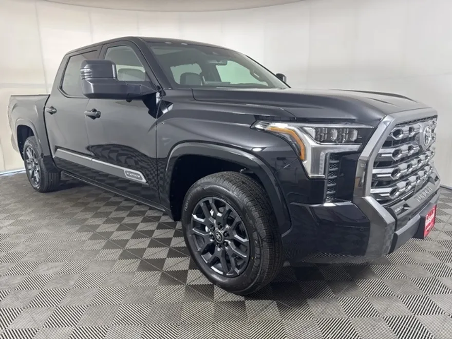 2026 Toyota Tundra Platinum CrewMax photo 1