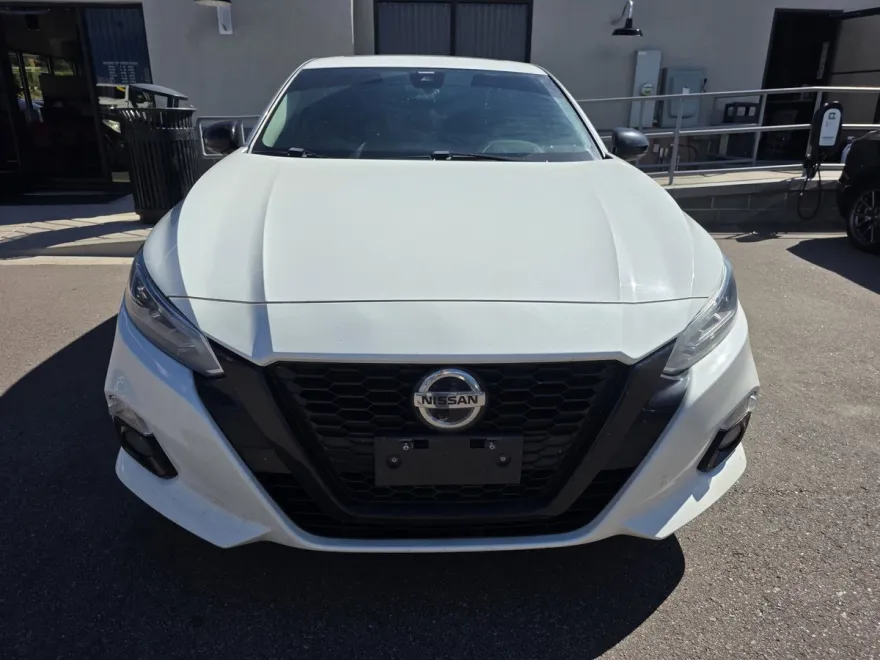2022 Nissan Altima 2.5 SR photo 1