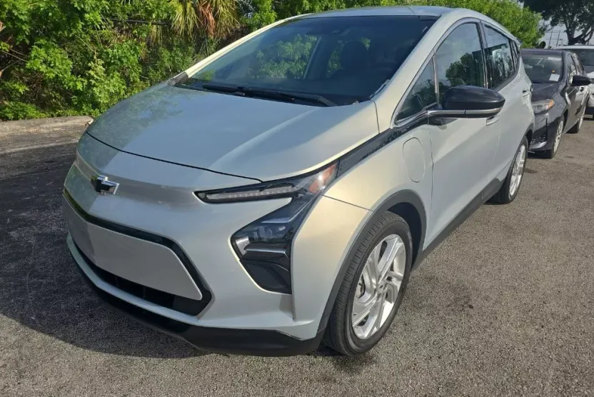 2023 Chevrolet Bolt EV 1LT photo 1