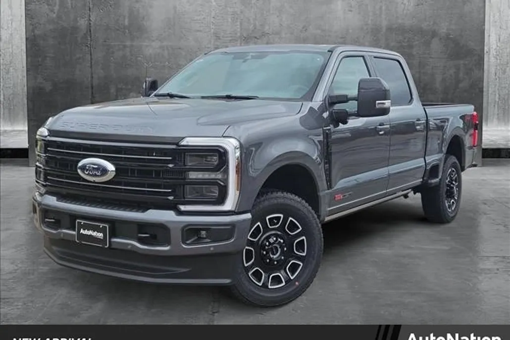 2025 Ford F-250 Platinum photo 1