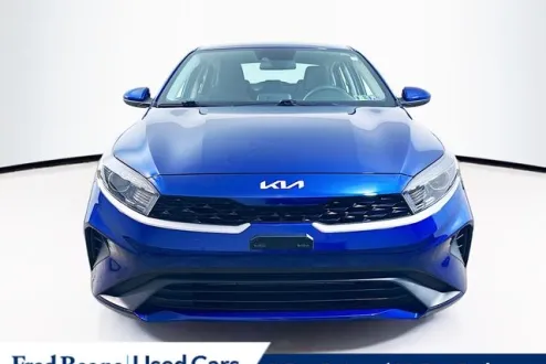 2023 Kia Forte LXS photo 2