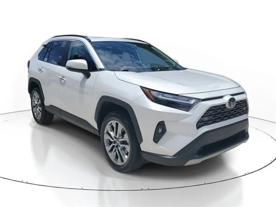 2023 Toyota RAV4 Limited photo 1