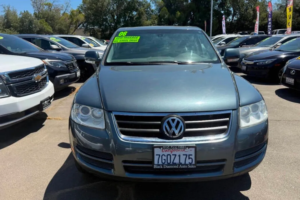 2006 Volkswagen Touareg V6 V8 Sport photo 1