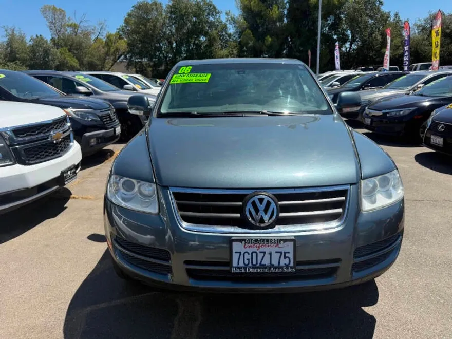 2006 Volkswagen Touareg V6 V8 Sport photo 1