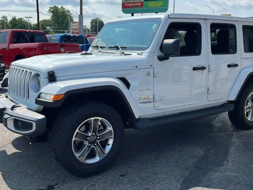 2021 Jeep Wrangler Unlimited Sahara photo 1