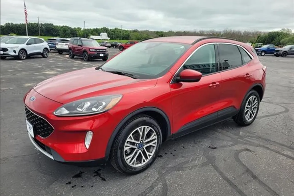 2020 Ford Escape SEL photo 1
