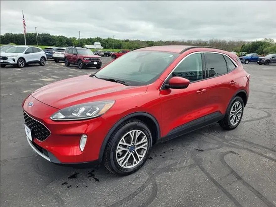 2020 Ford Escape SEL photo 1