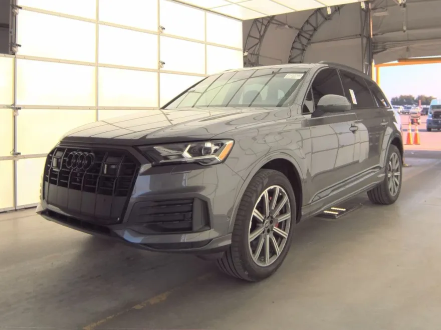 2023 Audi Q7 45 Premium Plus photo 1