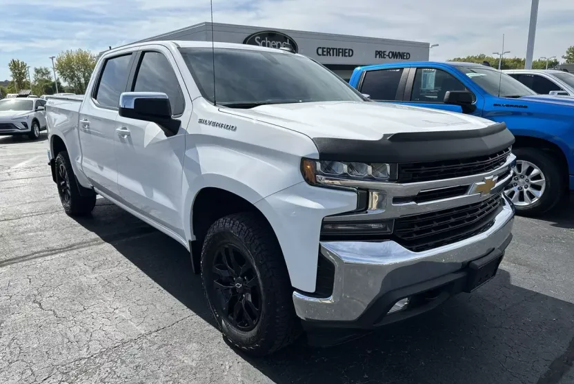 2021 Chevrolet Silverado 1500 LT photo 1