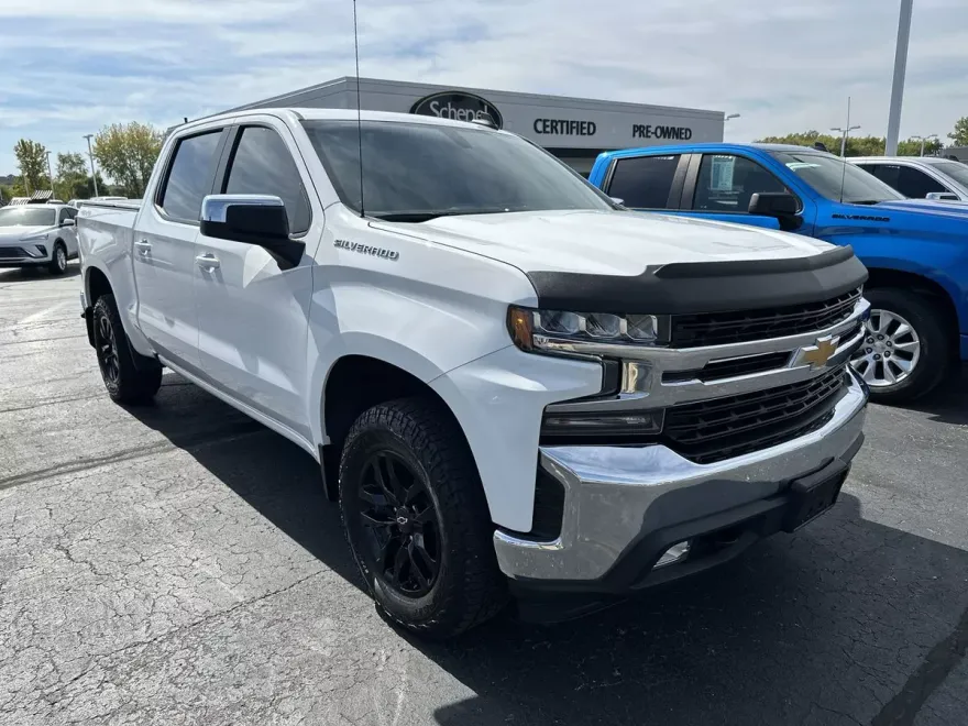 2021 Chevrolet Silverado 1500 LT photo 1