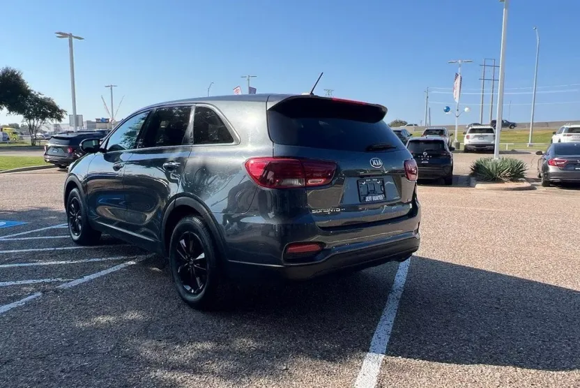 2020 Kia Sorento LX S photo 1