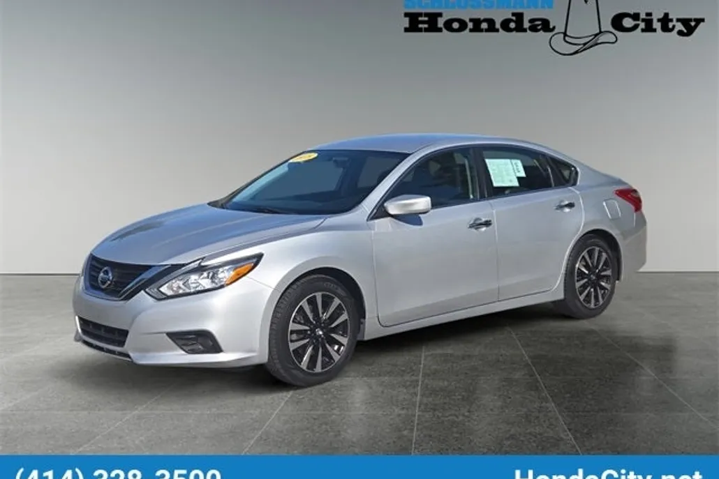 2018 Nissan Altima 2.5 SV photo 1