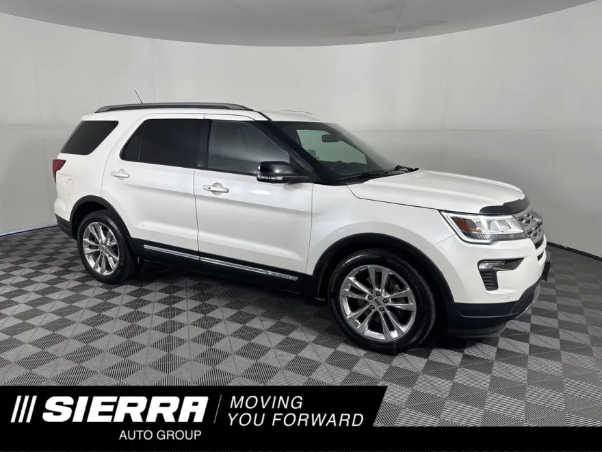 2018 Ford Explorer XLT photo 1