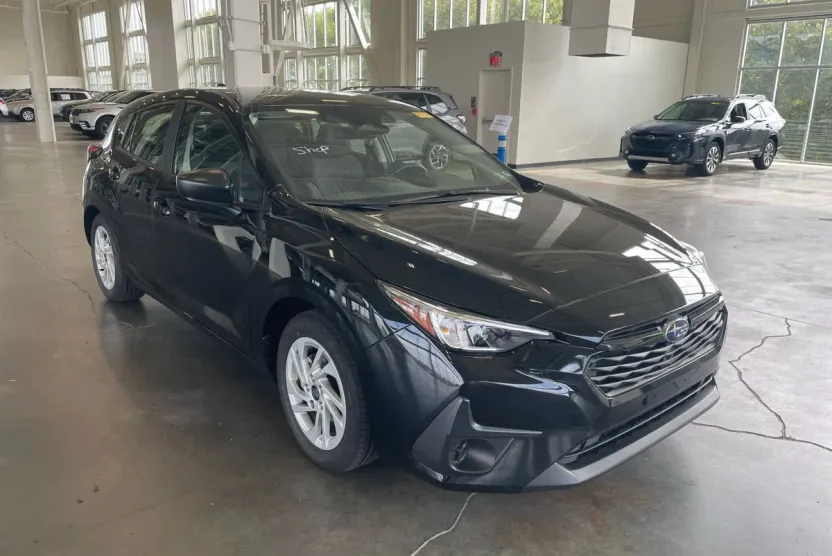 2025 Subaru Impreza Base photo 1