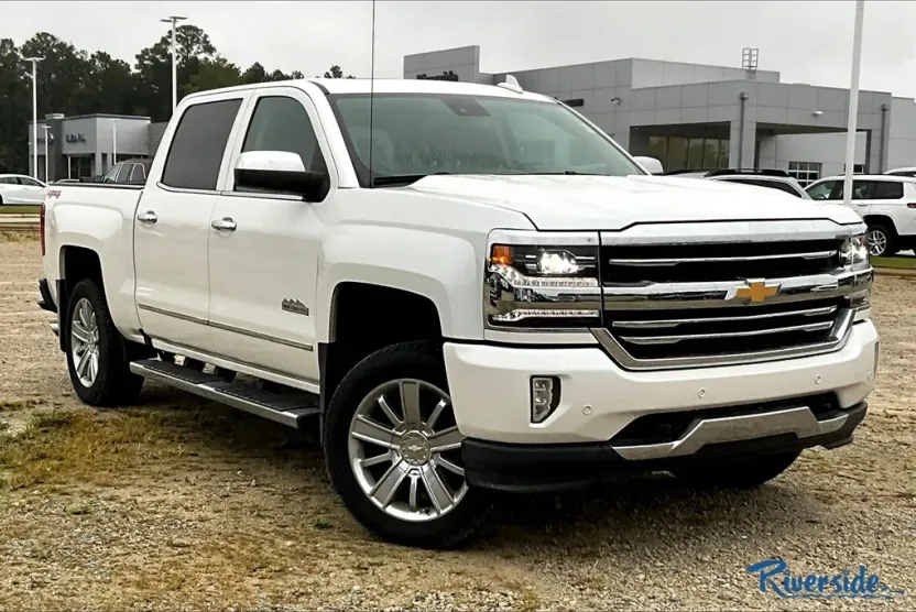 2018 Chevrolet Silverado 1500 High Country photo 1