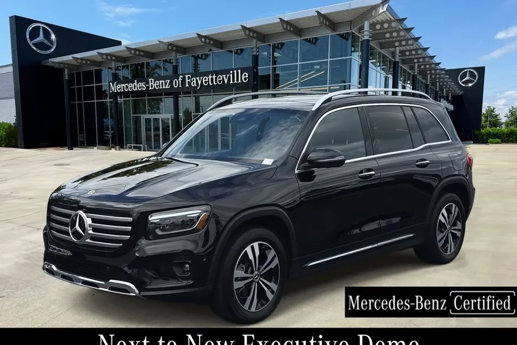 2025 Mercedes Benz GLB 250 photo 1