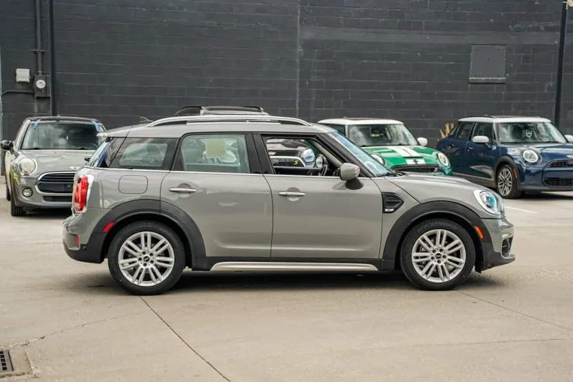 2020 Mini Countryman Signature photo 1