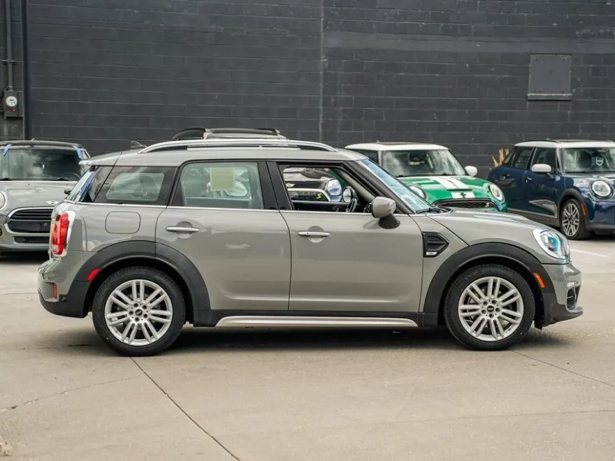 2020 Mini Countryman Signature photo 1