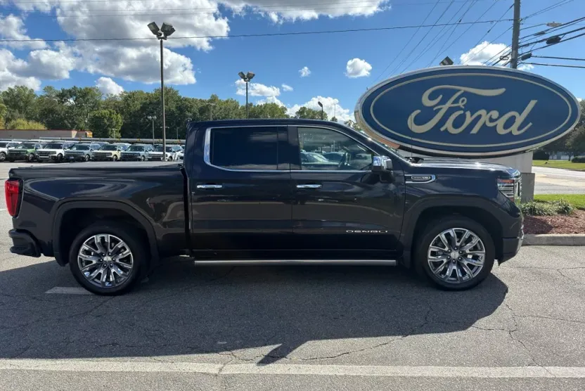 2023 Gmc Sierra Denali photo 1