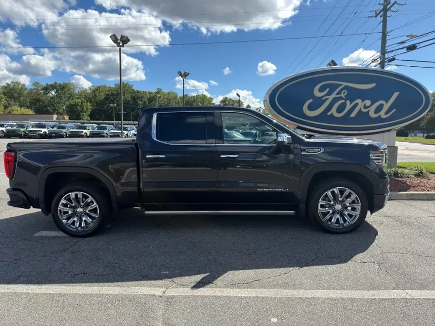 2023 Gmc Sierra Denali photo 1