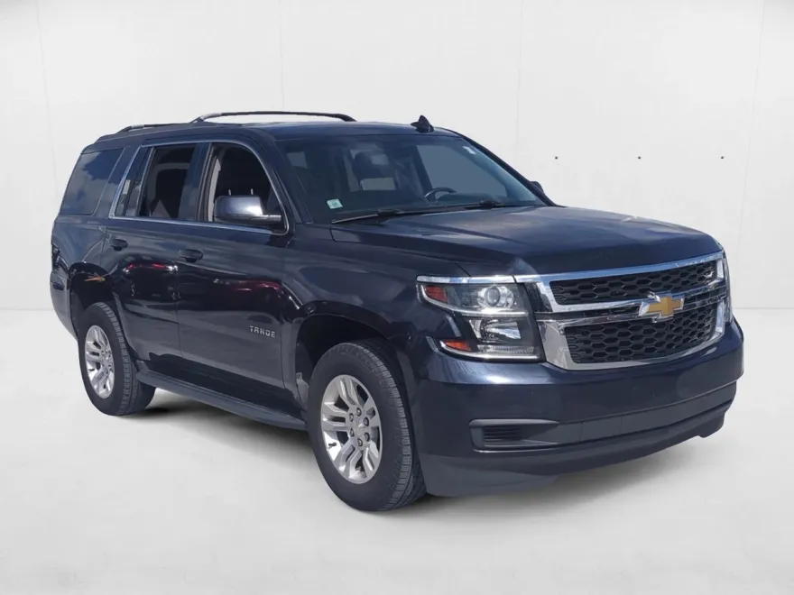 2017 Chevrolet Tahoe LS photo 1