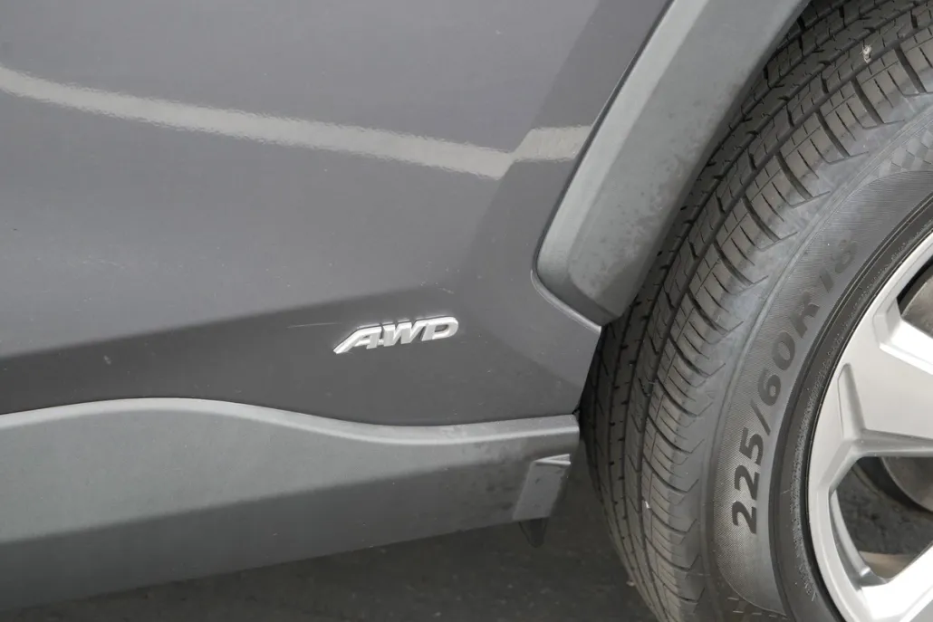 2019 Toyota RAV4 Hybrid Limited photo 1