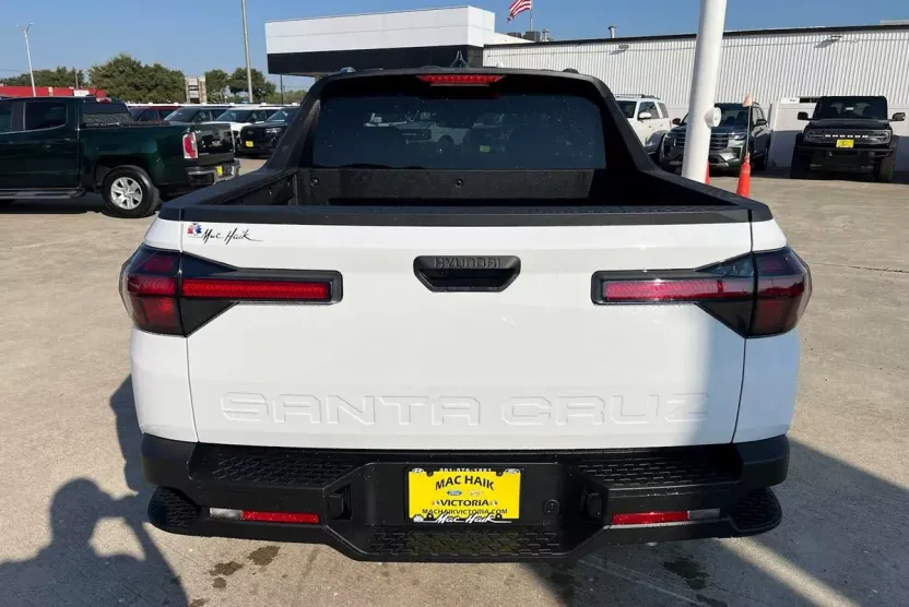 2025 Hyundai Santa Cruz SEL photo 1