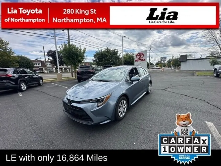 2024 Toyota Corolla LE photo 1