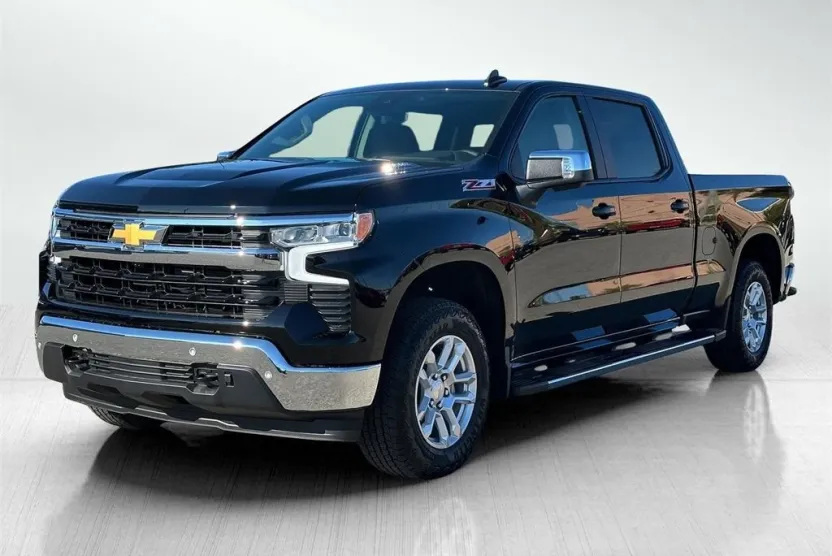 2026 Chevrolet Silverado 1500 LT photo 1