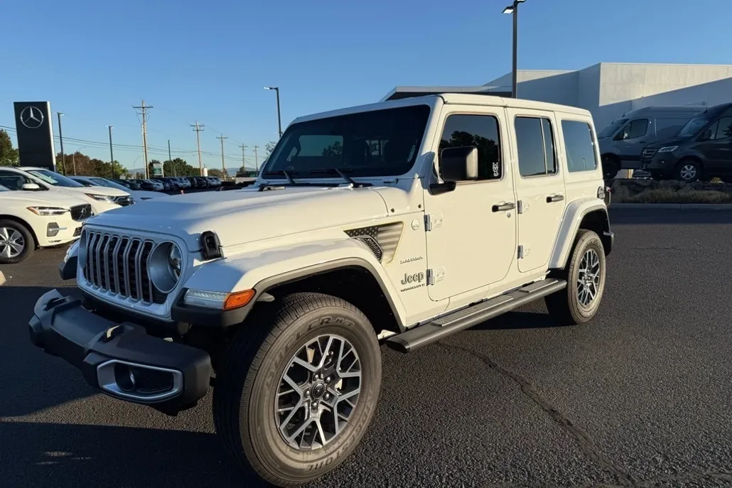 2024 Jeep Wrangler Sahara photo 1