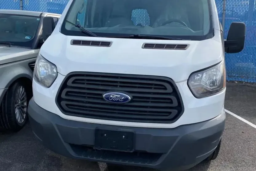 2017 Ford Transit Van photo 1