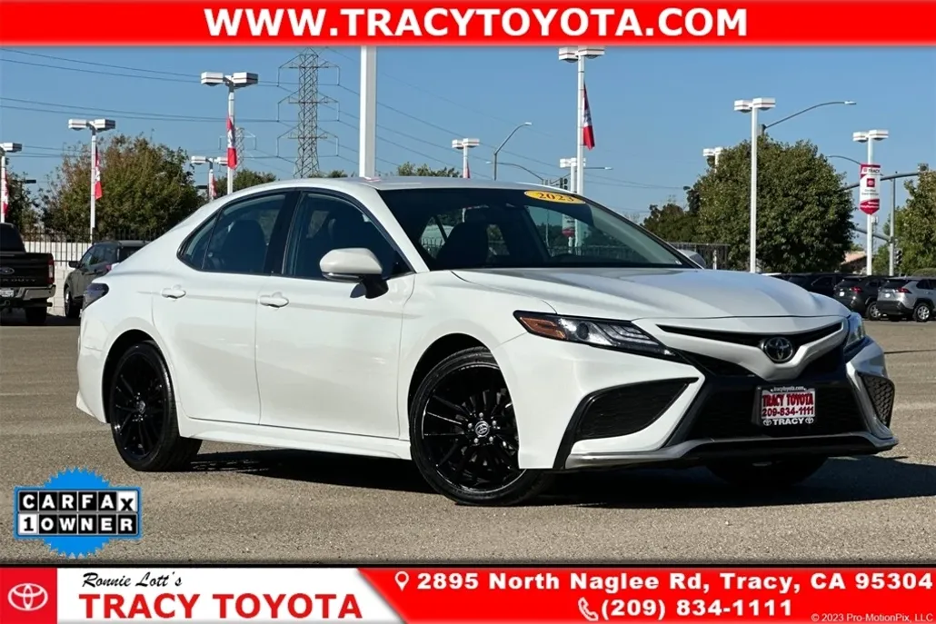 2023 Toyota Camry XSE photo 1