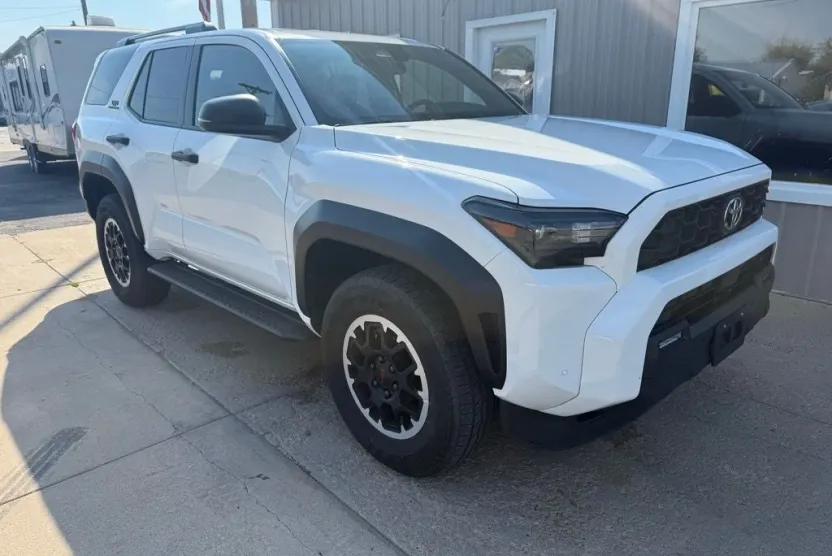 2025 Toyota 4Runner TRD Off-Road photo 1