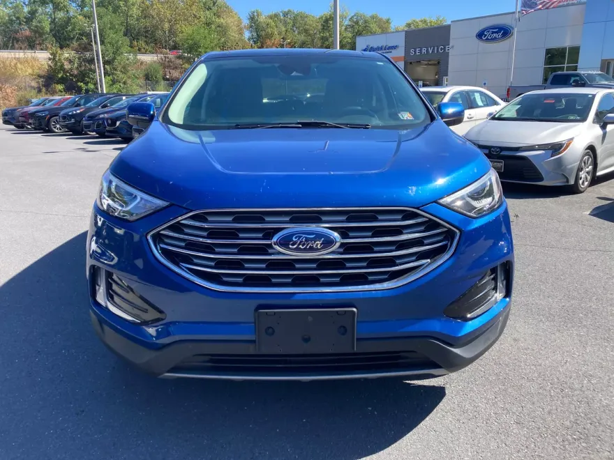 2021 Ford Edge SEL photo 1