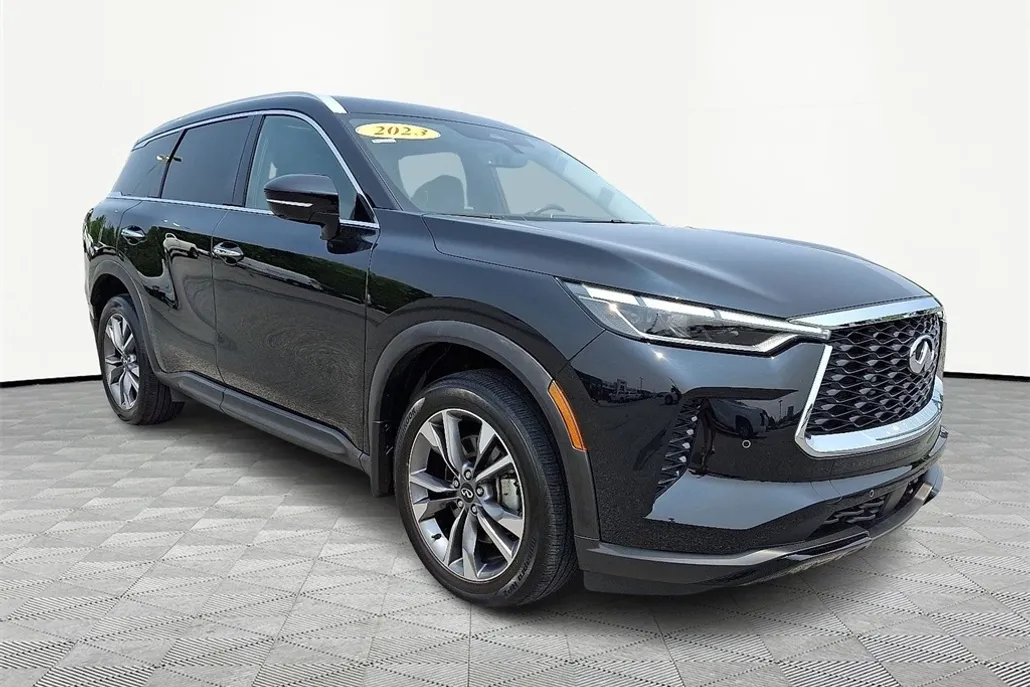 2019 Infiniti QX50 Essential photo 1