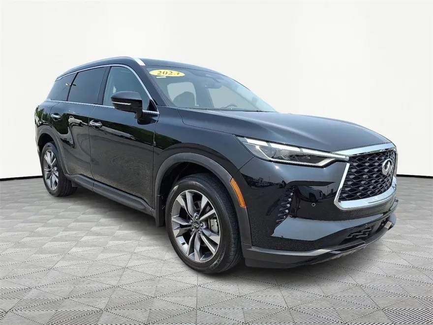 2019 Infiniti QX50 Essential photo 1
