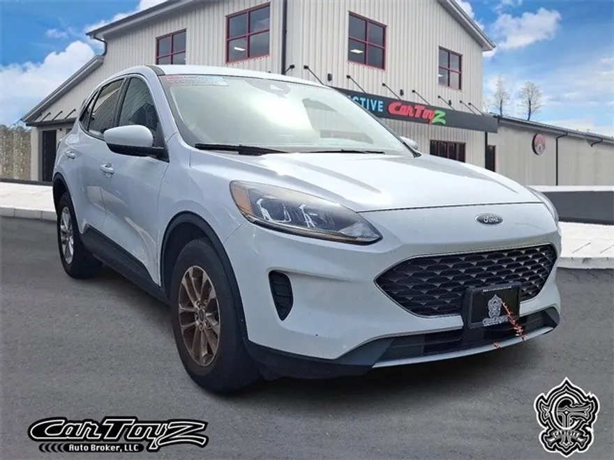 2021 Ford Escape SE photo 1