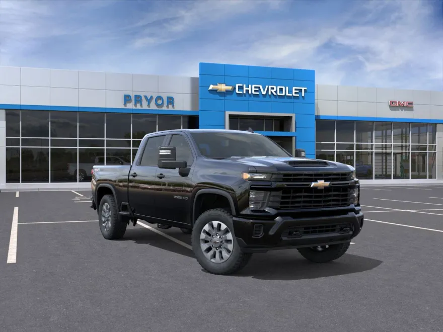 2026 Chevrolet Silverado 2500HD Custom photo 1