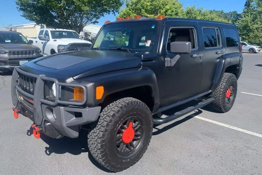 2008 Hummer H3 Luxury photo 1