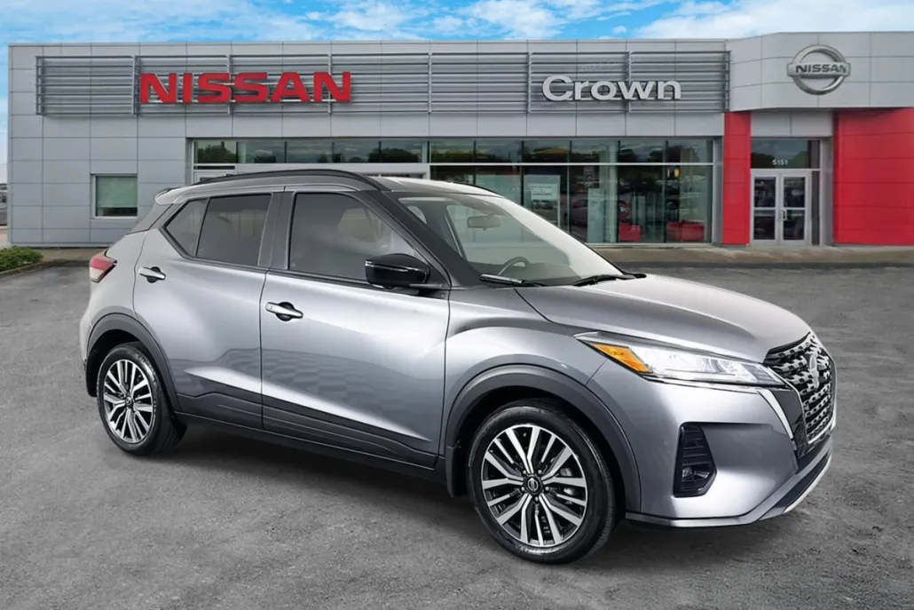 2021 Nissan Kicks SR photo 1