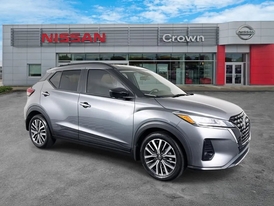 2021 Nissan Kicks SR photo 1