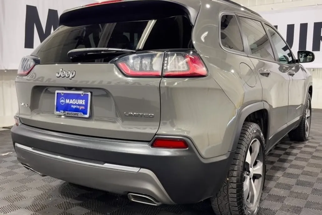 2022 Jeep Cherokee Limited photo 1