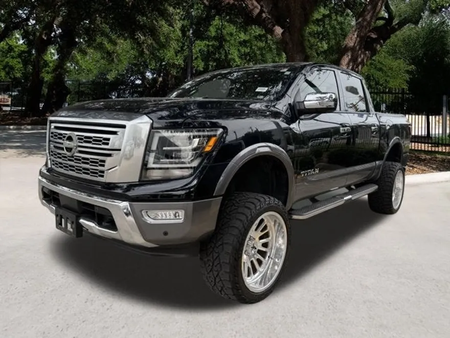 2022 Nissan Titan Platinum Reserve photo 1