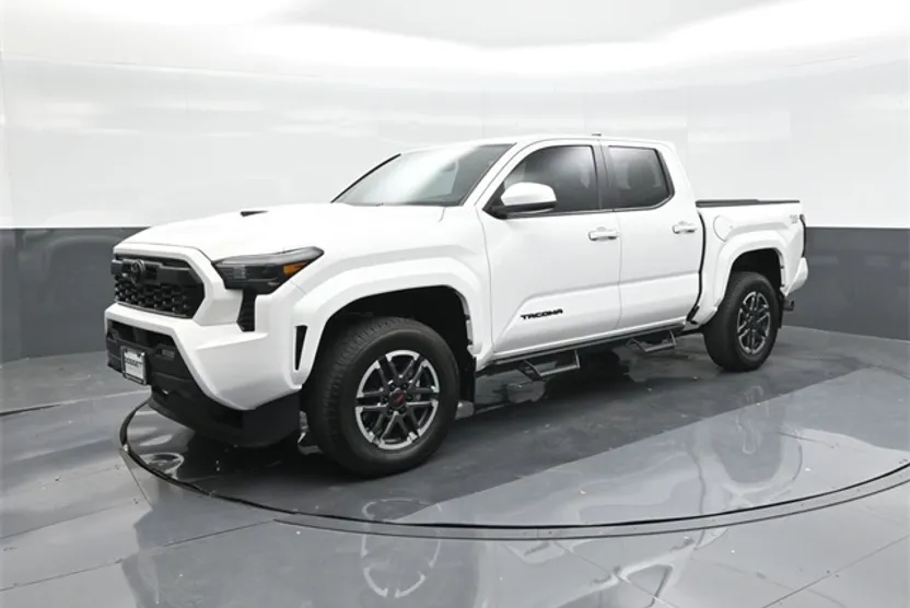 2024 Toyota Tacoma TRD Sport photo 1