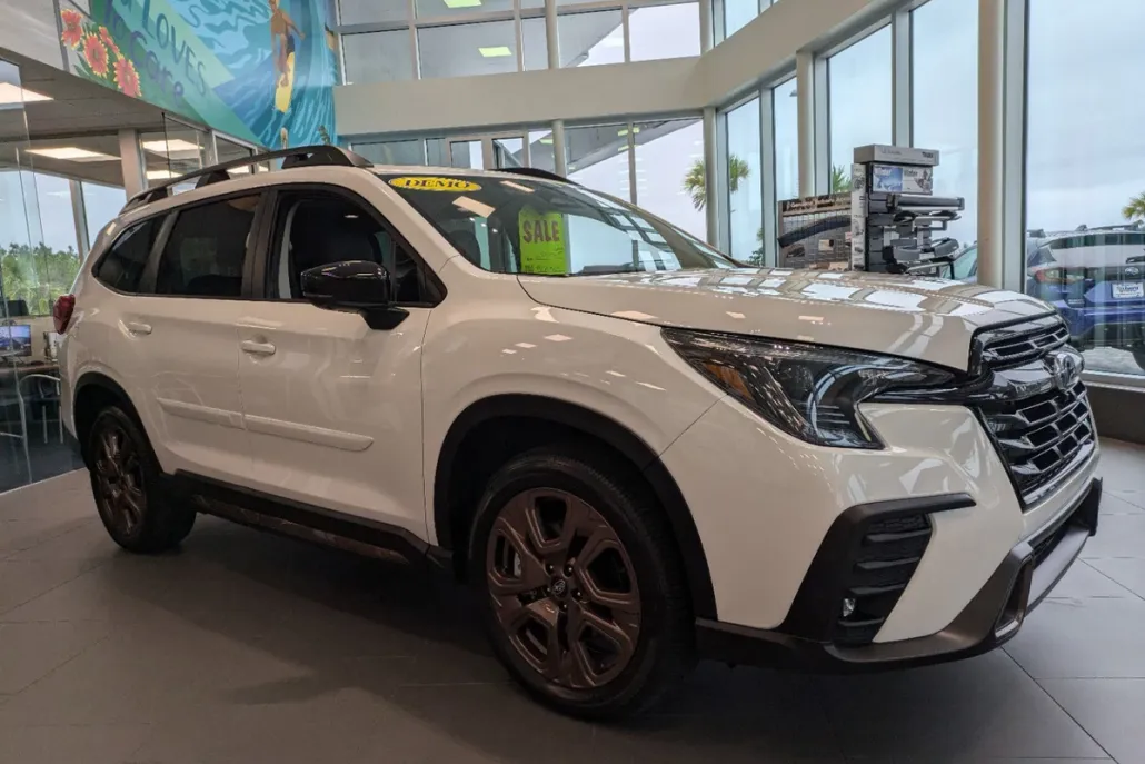 2025 Subaru Ascent Limited photo 1