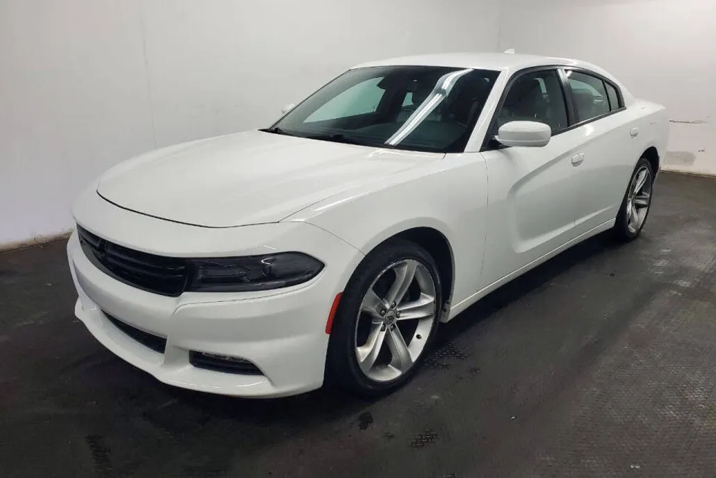 2018 Dodge Charger SXT Plus photo 1