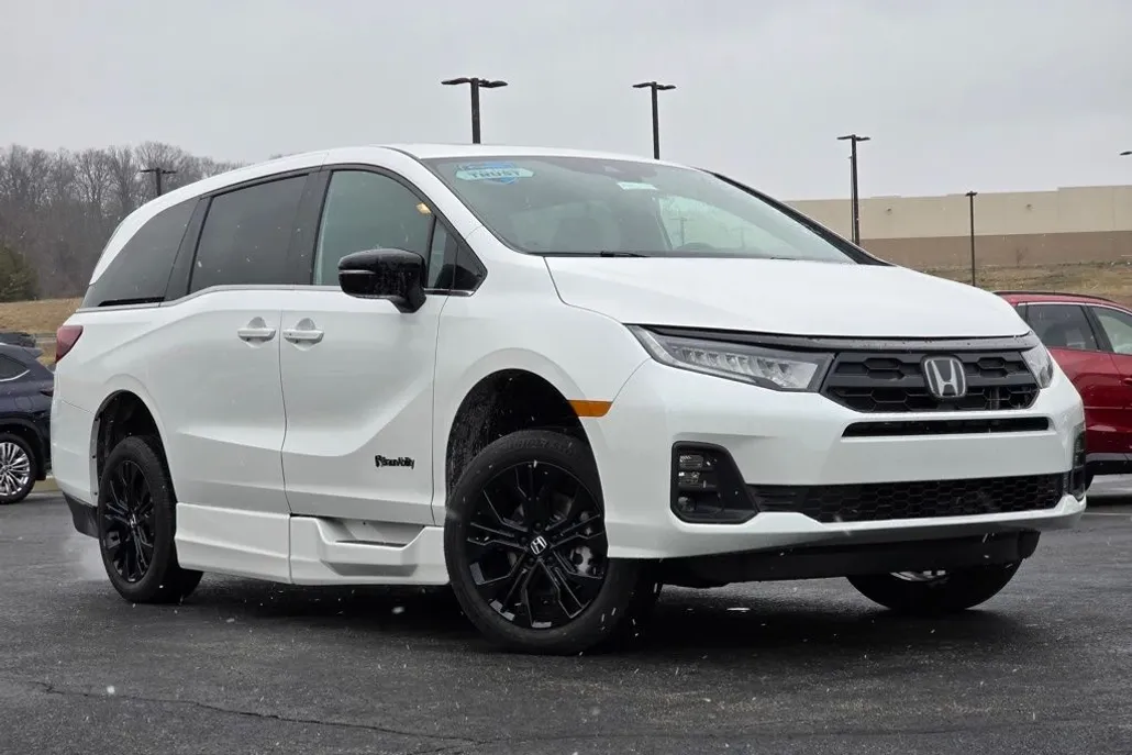 2025 Honda Odyssey photo 1