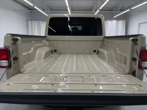 2020 Jeep Gladiator Rubicon photo 4