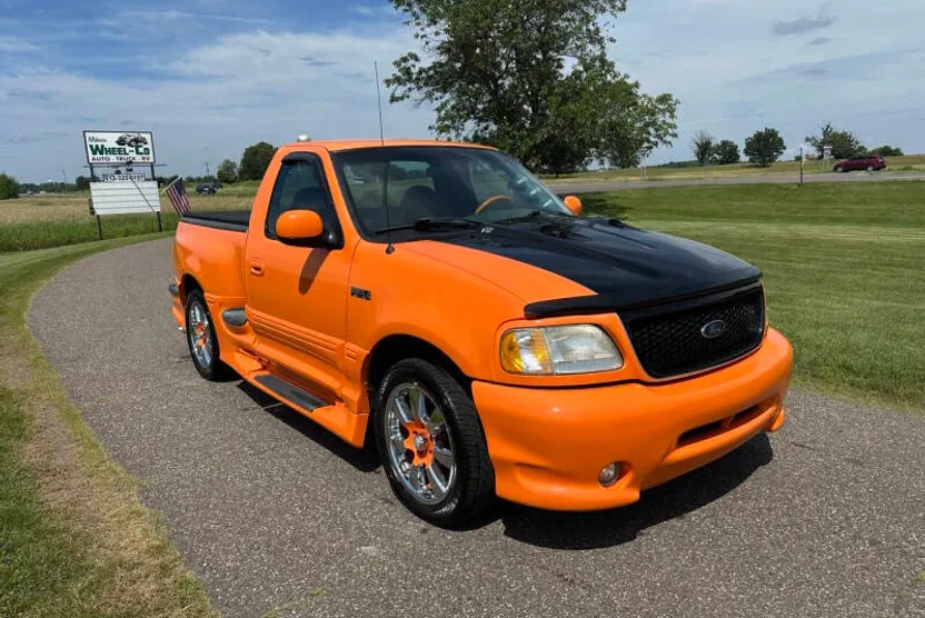 2003 Ford F-150 XLT photo 1